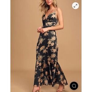 Lulus Dreaming Away Black Floral Print Pleated Maxi Dress Womens Small